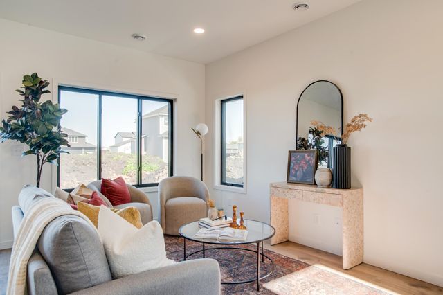 6726 Belding Drive S, Fargo, ND 58104