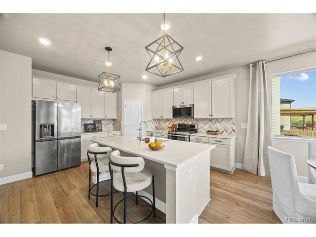 18374 Grosbeak Pl, Parker, CO 80134
