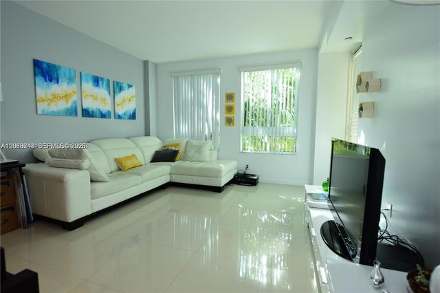 7355 SW 89th Street 622N, Miami, FL 33156