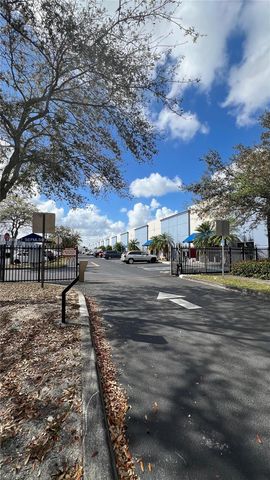 4960 NW 165th St B18, Miami Gardens, FL 33014