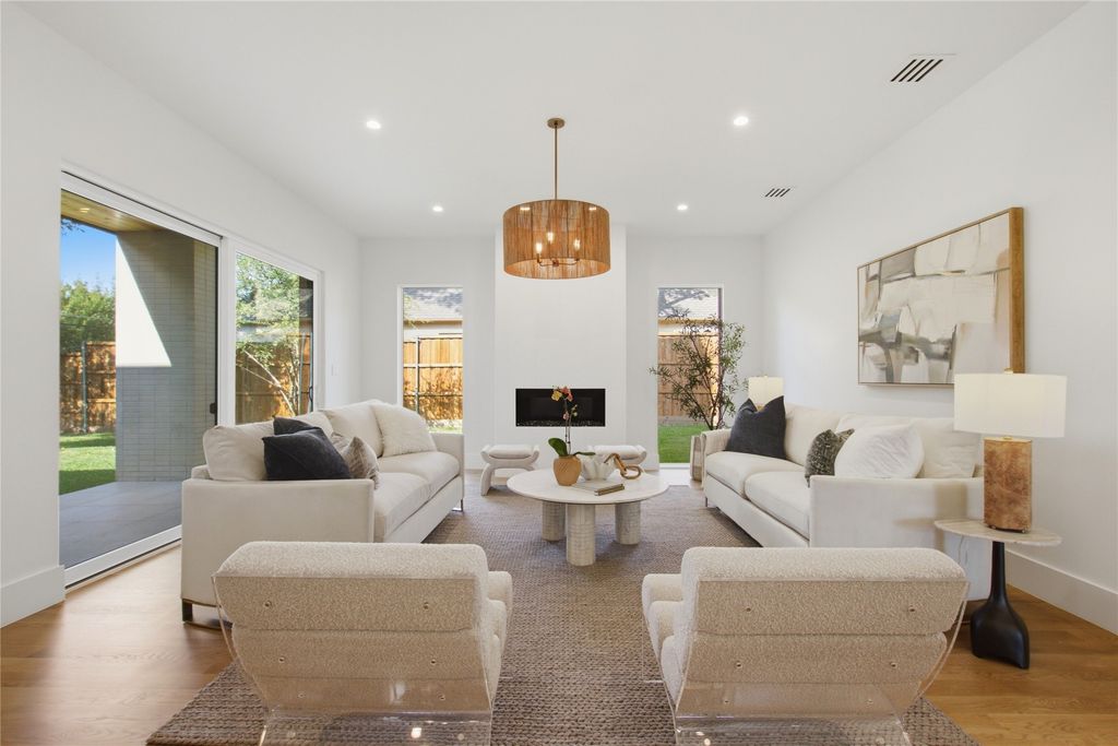 6834 Deloache Avenue, Dallas, TX 75225