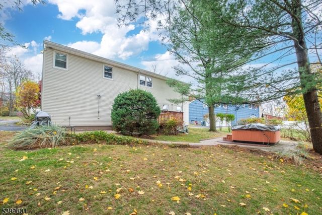 7 Wedgewood Dr, West Orange Twp., NJ 07052