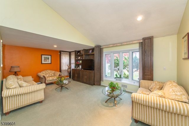 7 Wedgewood Dr, West Orange Twp., NJ 07052