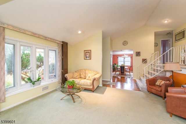 7 Wedgewood Dr, West Orange Twp., NJ 07052