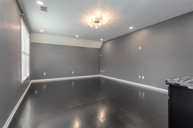 528 MONTEIGNE BLVD, Memphis, TN 38103