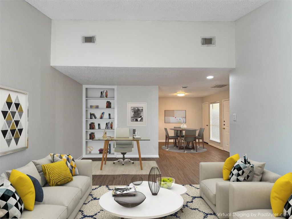 2277 S Kirkwood Road 404, Houston, TX 77077