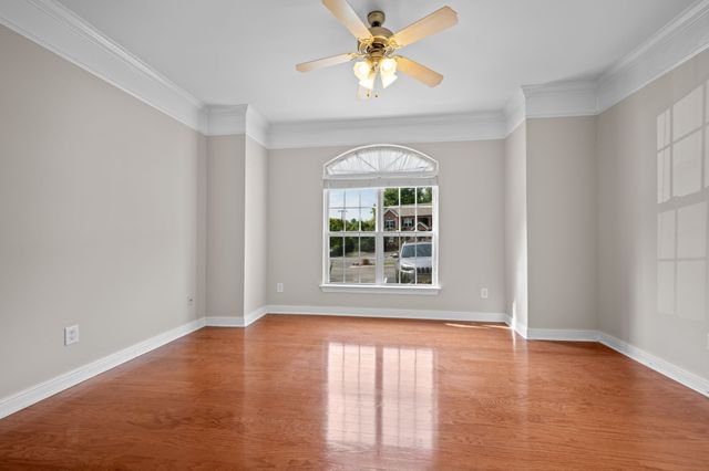 6952 Highway 70 S Apt 129, Nashville, TN 37221