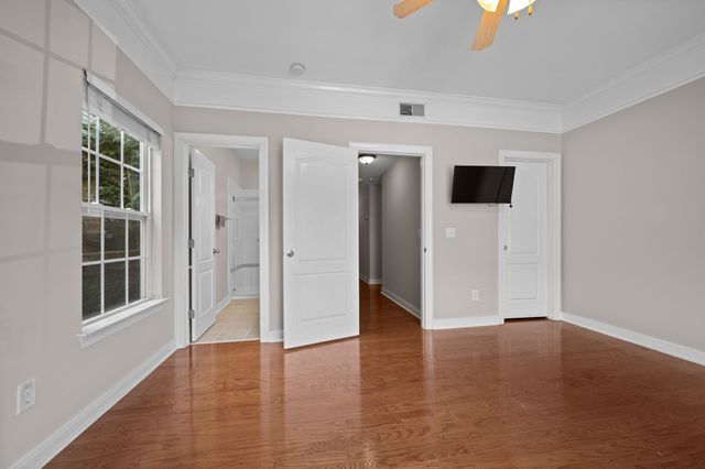 6952 Highway 70 S Apt 129, Nashville, TN 37221