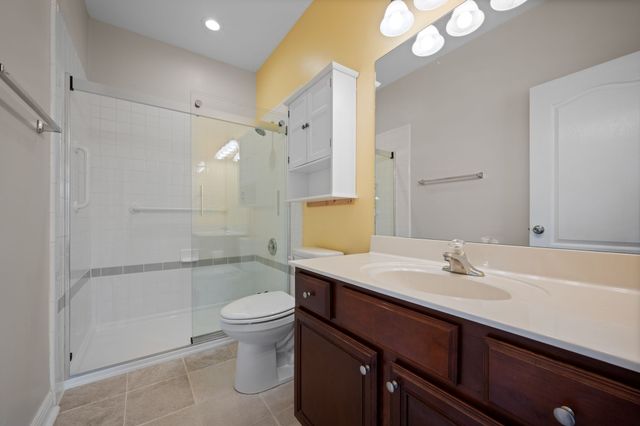 6952 Highway 70 S Apt 129, Nashville, TN 37221