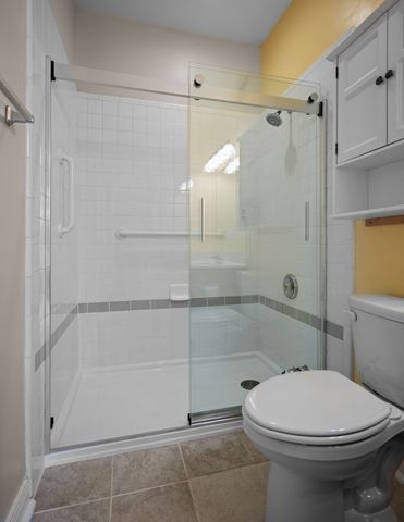 6952 Highway 70 S Apt 129, Nashville, TN 37221