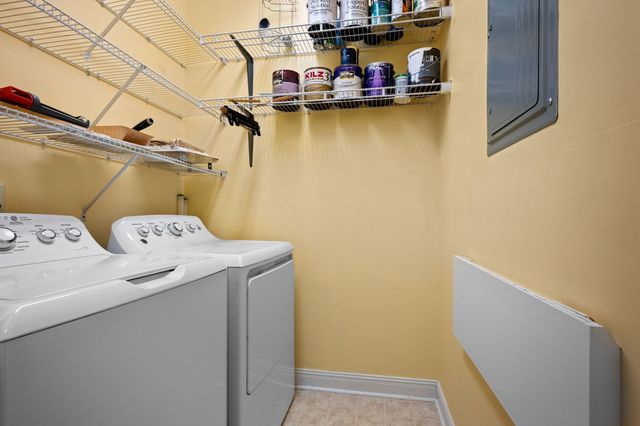 6952 Highway 70 S Apt 129, Nashville, TN 37221