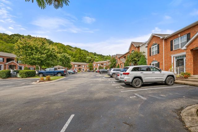 6952 Highway 70 S Apt 129, Nashville, TN 37221