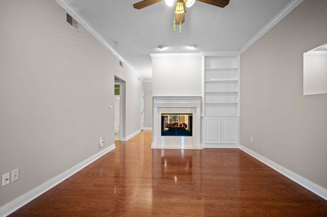 6952 Highway 70 S Apt 129, Nashville, TN 37221