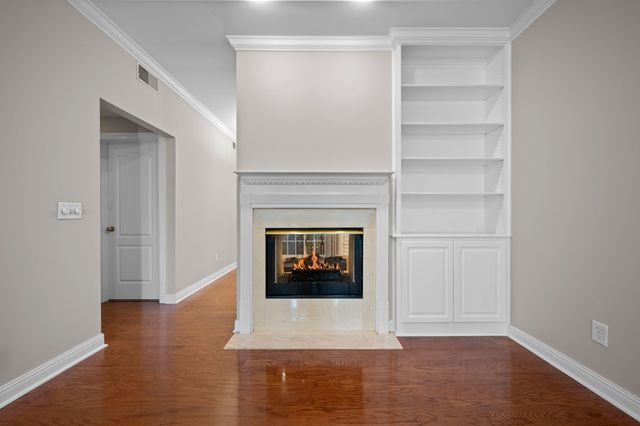 6952 Highway 70 S Apt 129, Nashville, TN 37221