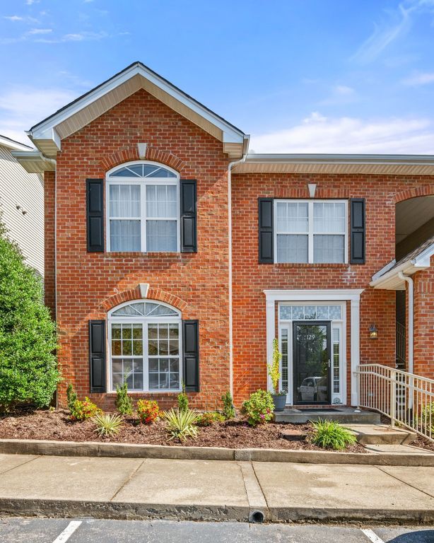 6952 Highway 70 S Apt 129, Nashville, TN 37221