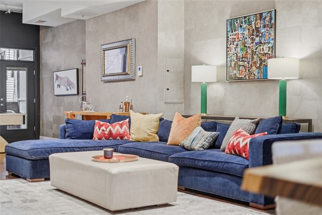 806 Penn Ave 2, Downtown Pgh, PA 15222