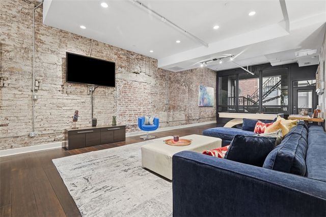 806 Penn Ave 2, Downtown Pgh, PA 15222