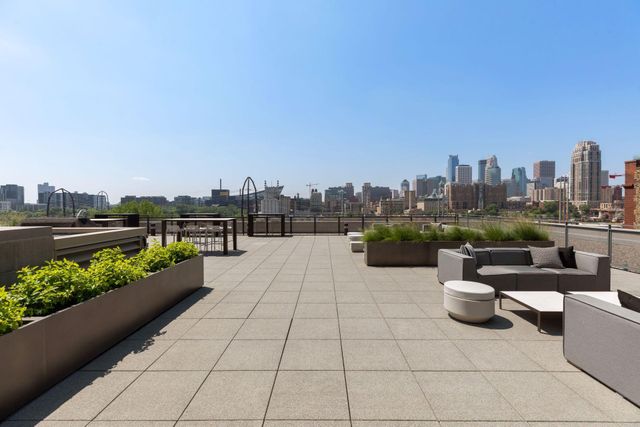 222 2nd Street SE 801, Minneapolis, MN 55414
