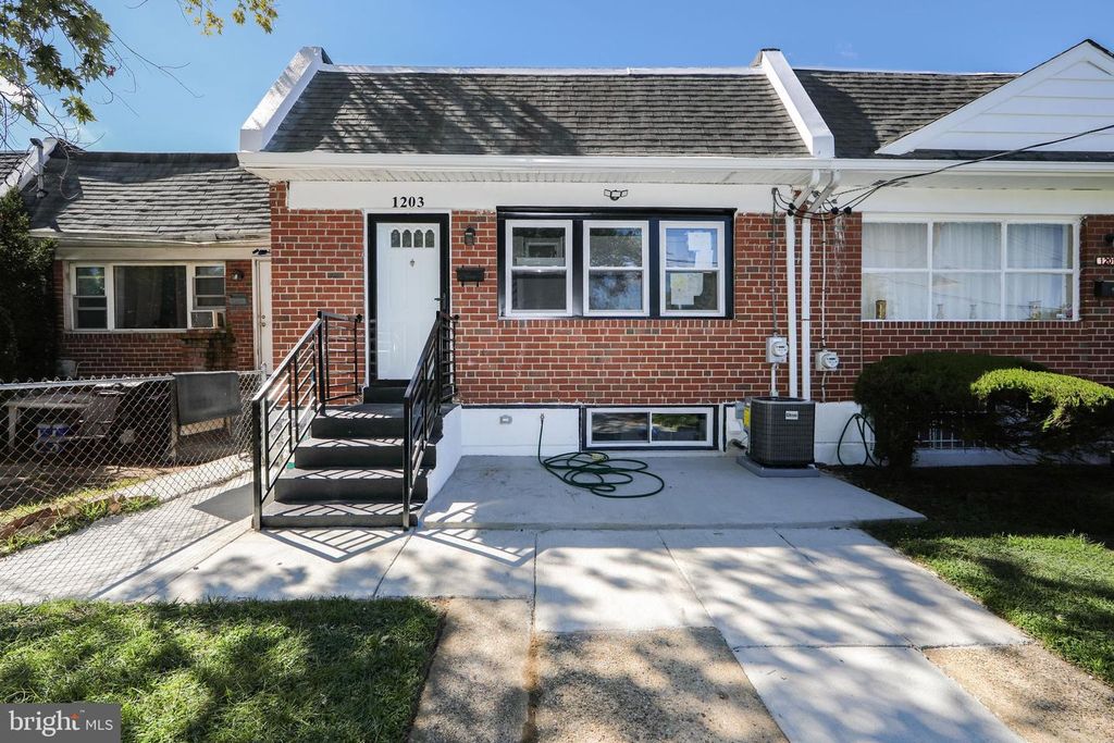 1203 MACARTHUR DR, CAMDEN, NJ 08104 — exterior