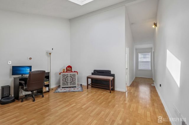 36 Henry Street, Edison, NJ 08820