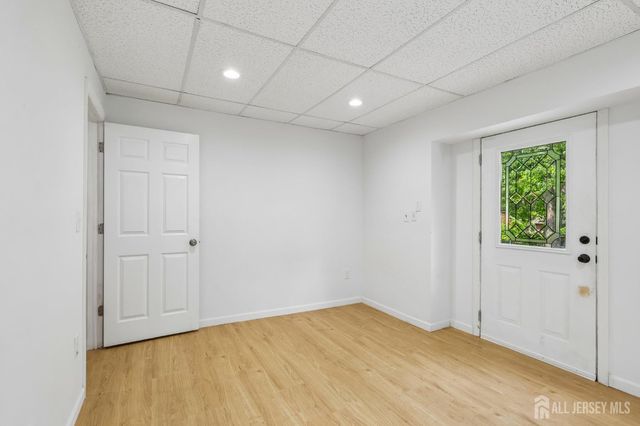 36 Henry Street, Edison, NJ 08820