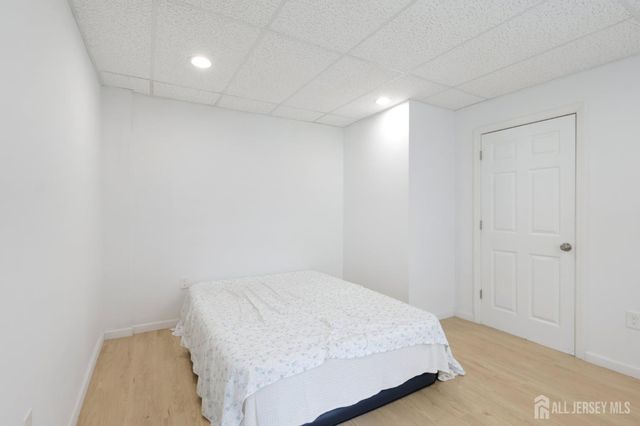 36 Henry Street, Edison, NJ 08820