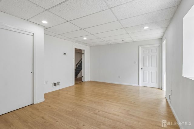 36 Henry Street, Edison, NJ 08820