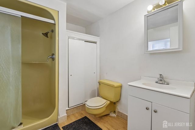 36 Henry Street, Edison, NJ 08820