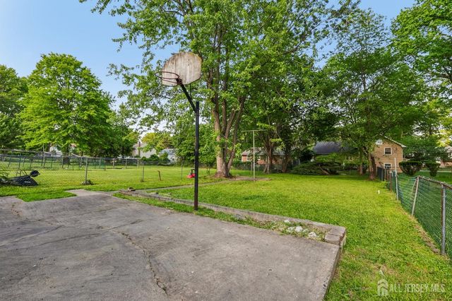 36 Henry Street, Edison, NJ 08820