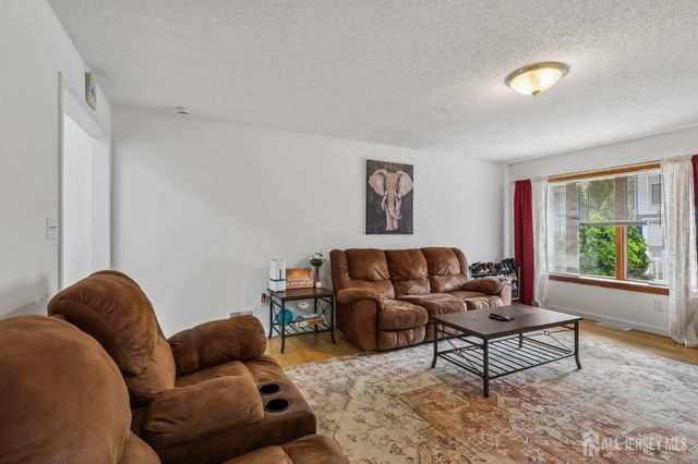 36 Henry Street, Edison, NJ 08820