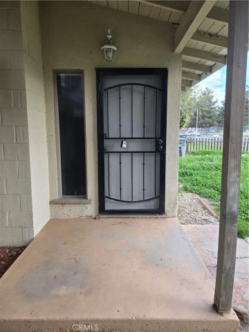 1010 E Campus Way, Hemet, CA 92543