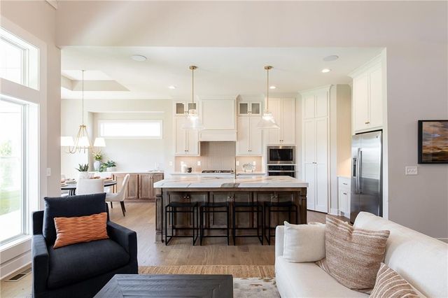 3357 W 187th Street, Overland Park, KS 66085