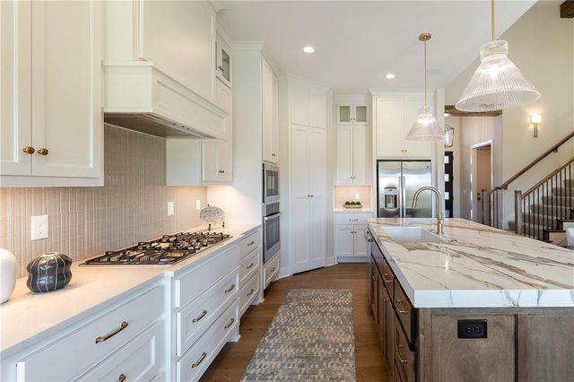 3357 W 187th Street, Overland Park, KS 66085