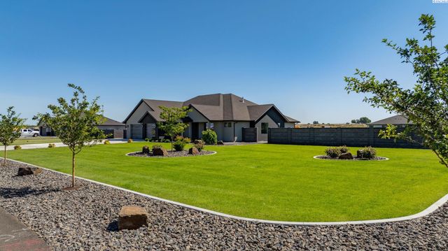 8103 Concord Crest Lane, Pasco, WA 99301