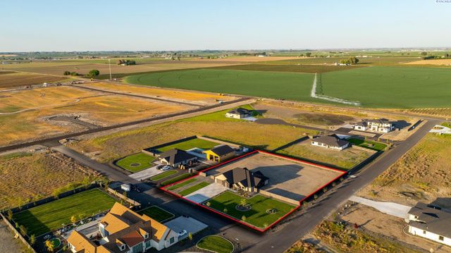8103 Concord Crest Lane, Pasco, WA 99301