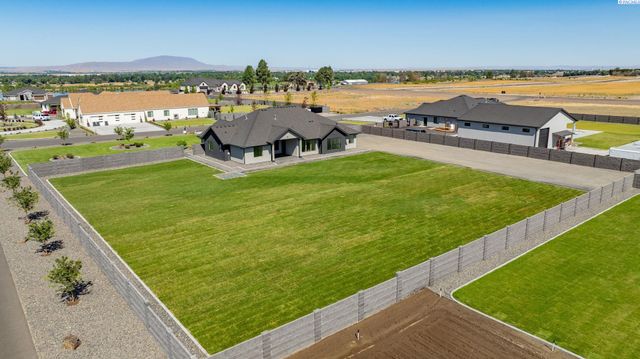 8103 Concord Crest Lane, Pasco, WA 99301