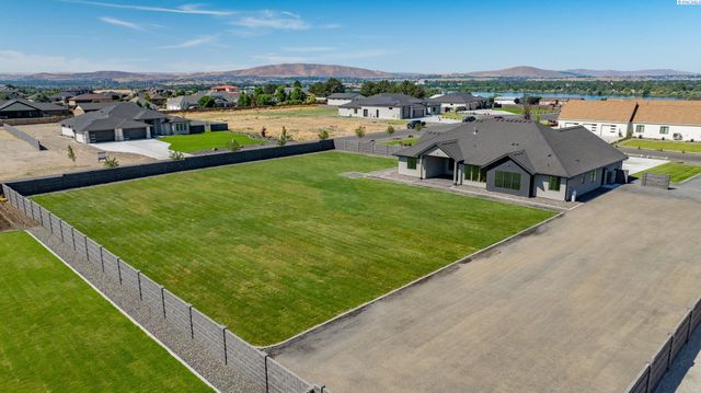8103 Concord Crest Lane, Pasco, WA 99301