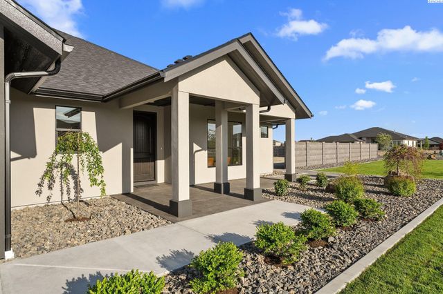 8103 Concord Crest Lane, Pasco, WA 99301