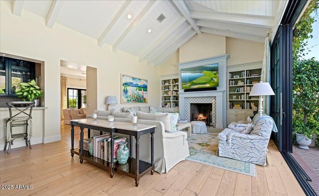 5446 E EXETER Boulevard, Phoenix, AZ 85018