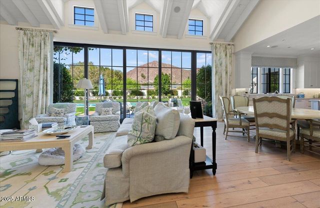 5446 E EXETER Boulevard, Phoenix, AZ 85018