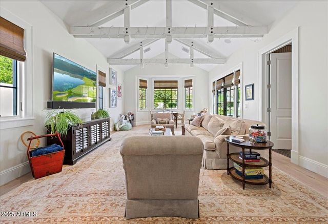 5446 E EXETER Boulevard, Phoenix, AZ 85018