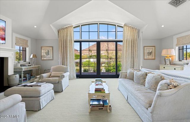 5446 E EXETER Boulevard, Phoenix, AZ 85018