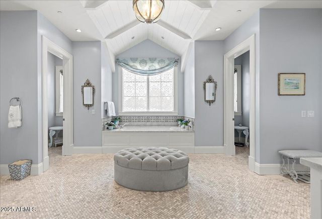 5446 E EXETER Boulevard, Phoenix, AZ 85018