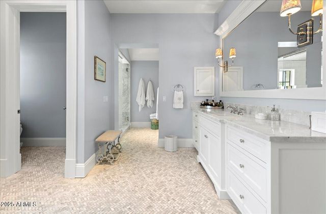 5446 E EXETER Boulevard, Phoenix, AZ 85018