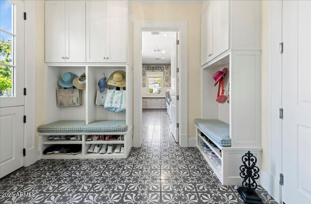 5446 E EXETER Boulevard, Phoenix, AZ 85018