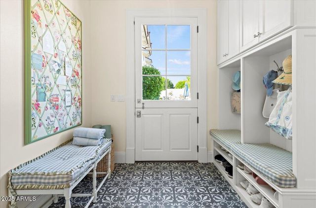 5446 E EXETER Boulevard, Phoenix, AZ 85018