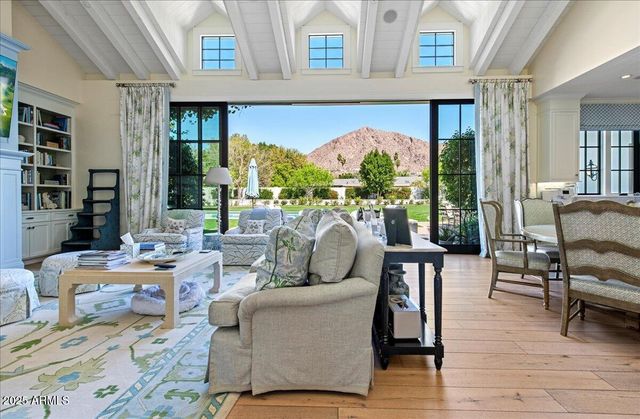 5446 E EXETER Boulevard, Phoenix, AZ 85018