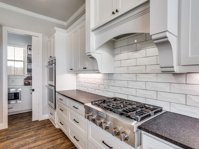 2000 Ragland Trail, Azle, TX 76020