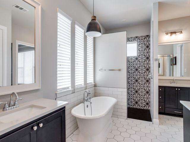 2000 Ragland Trail, Azle, TX 76020