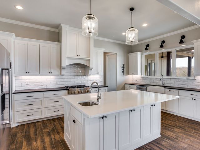 2000 Ragland Trail, Azle, TX 76020